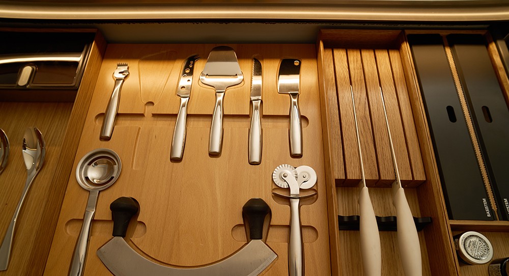 百能不鏽鋼櫥櫃-鉑鏡-02