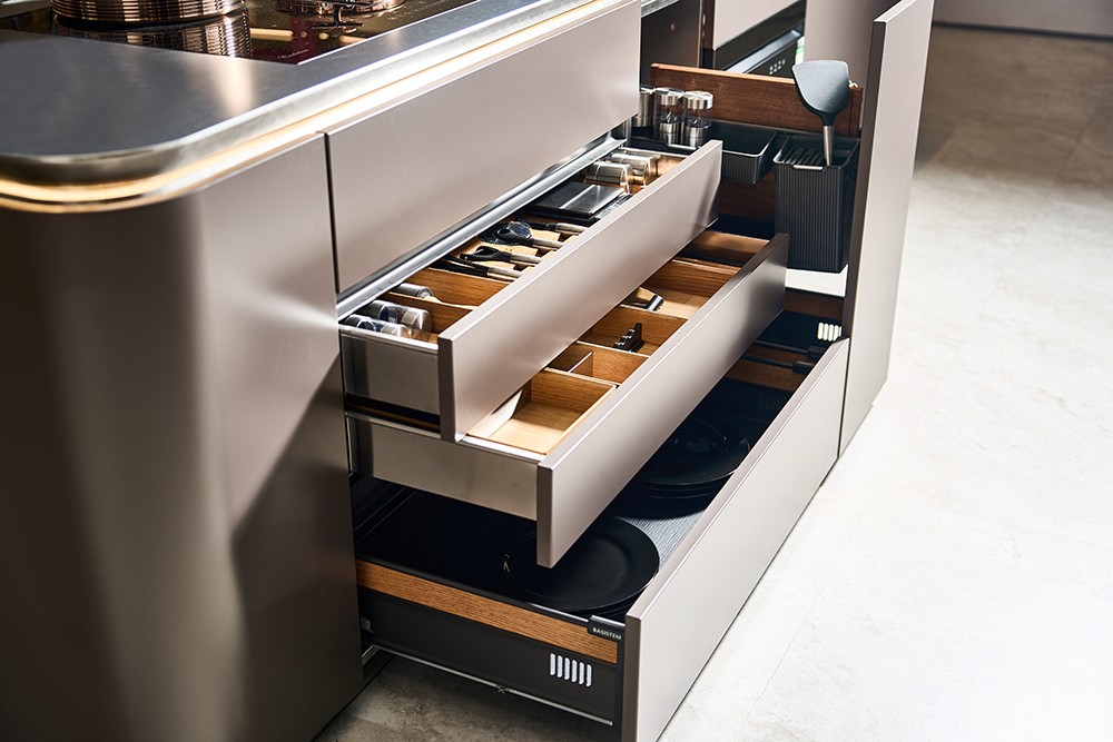 百能不鏽鋼櫥櫃-鉑鏡-03